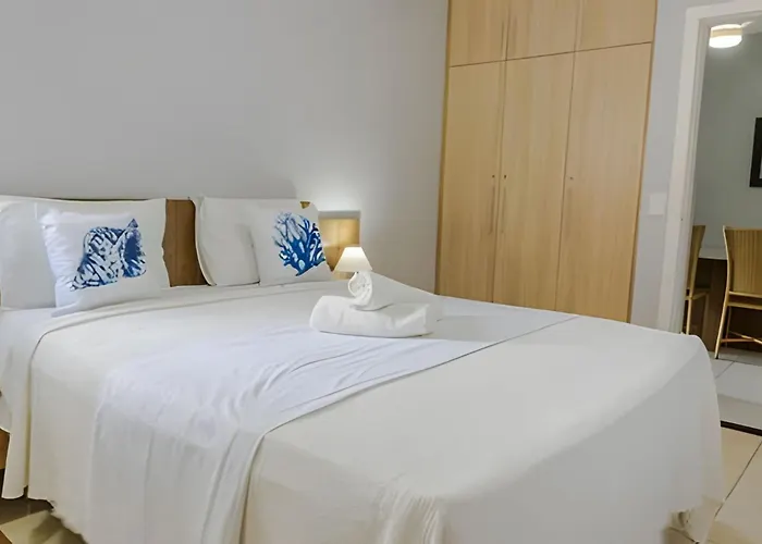500M Praia De Taperapuan; 2 Quartos; Wifi 300Mbs; 2 Pavimento; Churrasqueira; Chuveirao; Estacionamento Gratuito 1 Carro